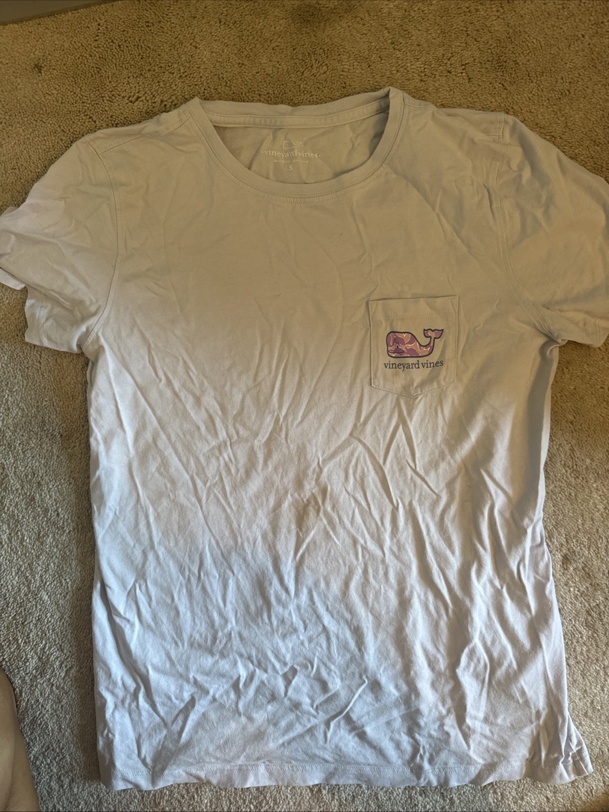 Light Purple Vineyard Vines T Shirt With Whale Design Small S