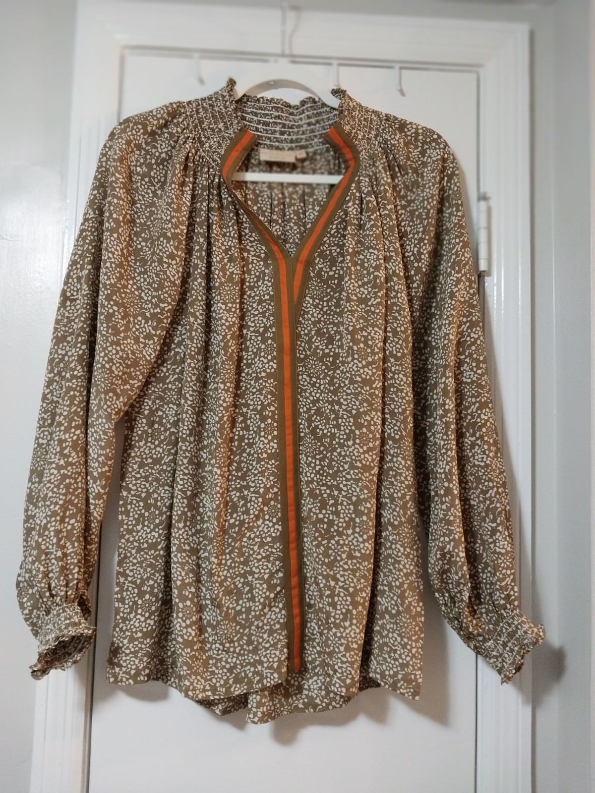 Rungolee Silk Blouse Multicolor Boho Chic Women’s M Smocked Sleeve V-Neck