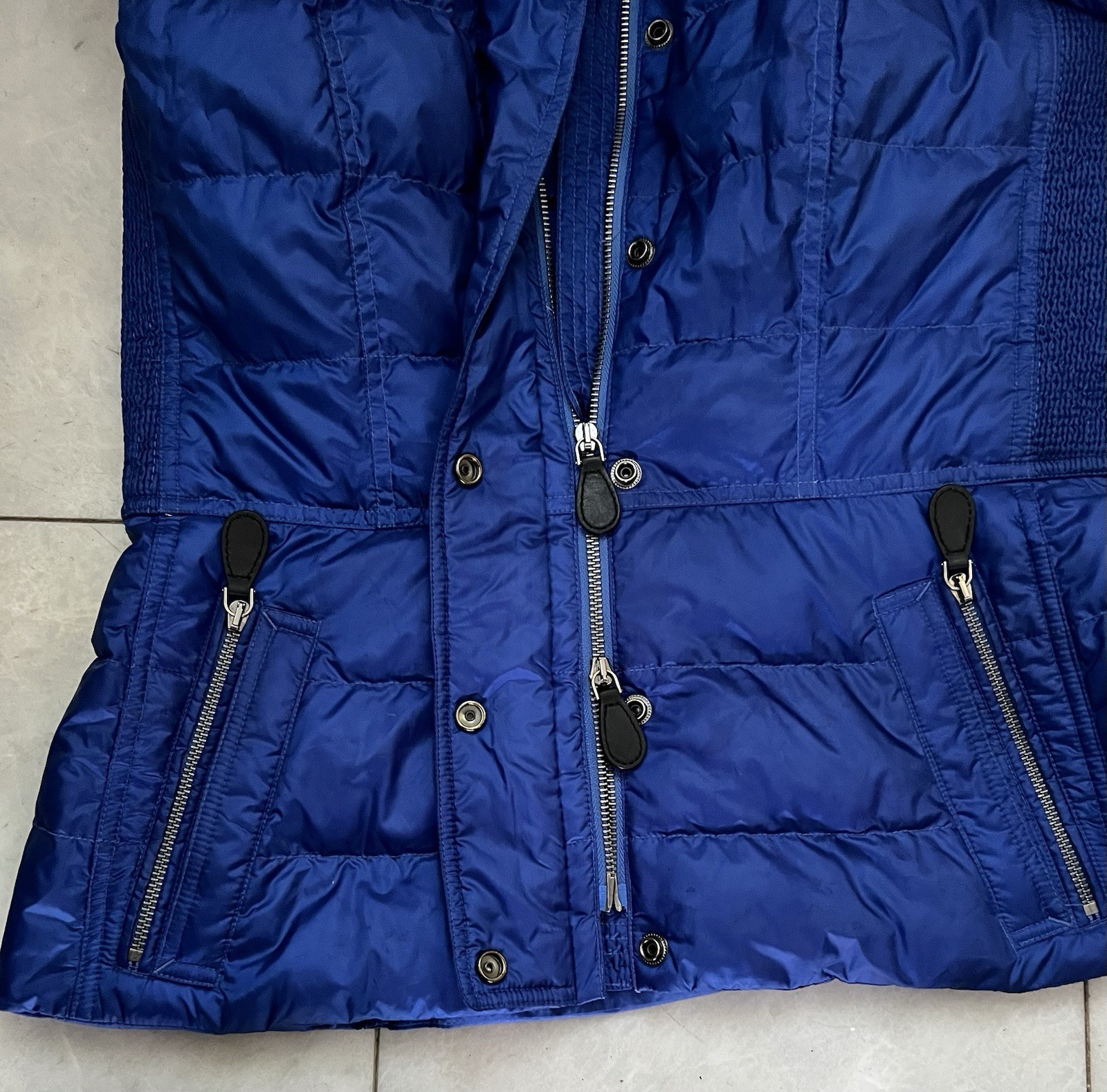 Burberry Brit Women’s Blue puffer down jacket size Large