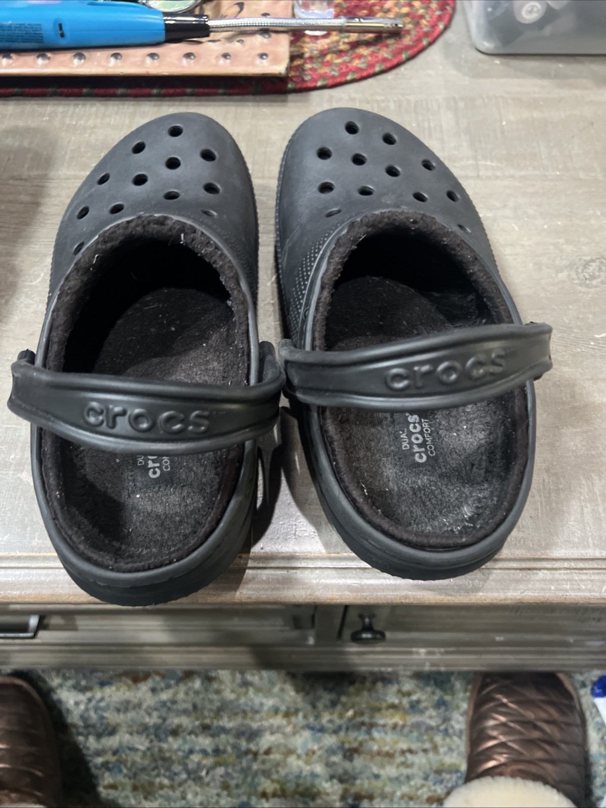 CROCS Black Faux Fur Lined Clogs Shoe M5 / W7