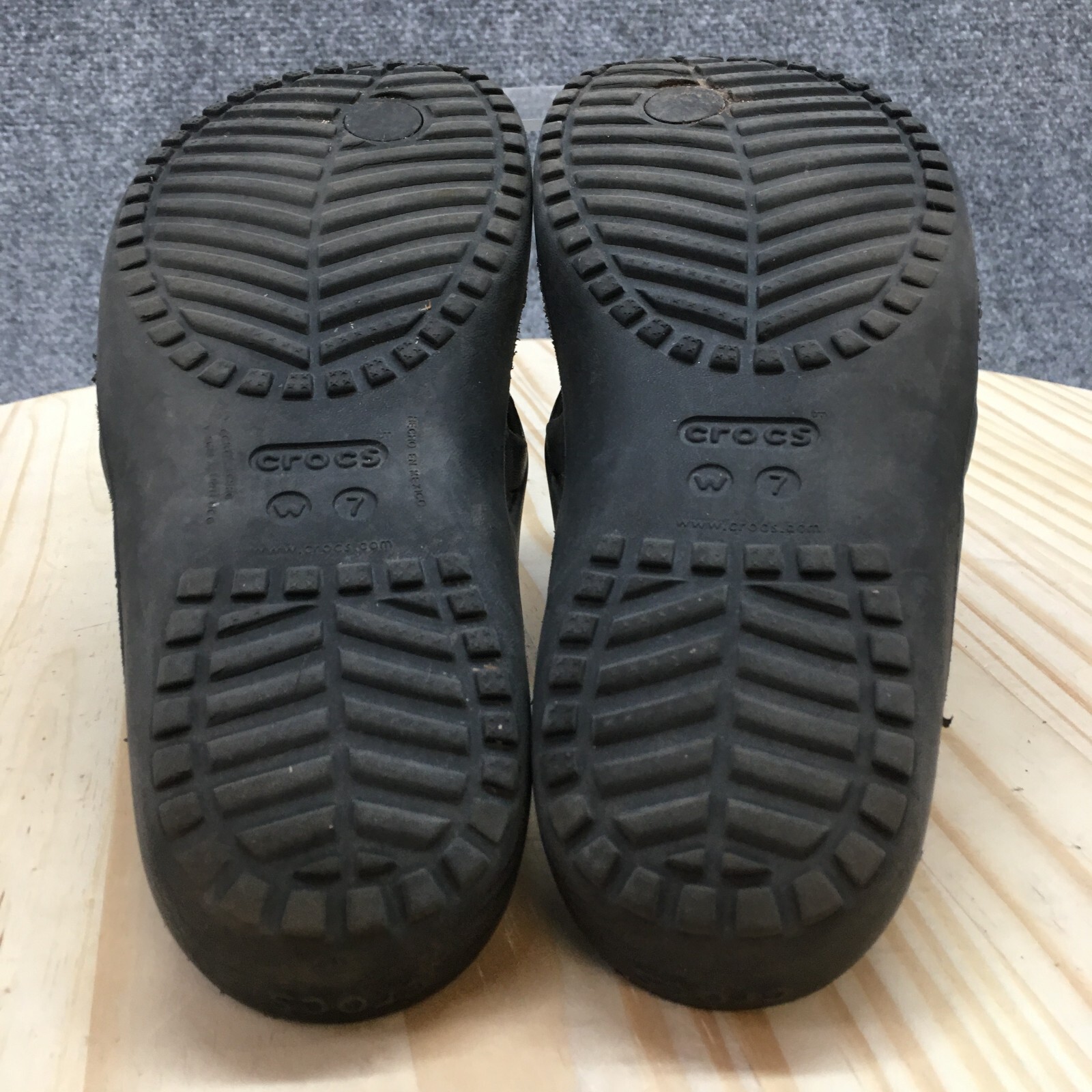 Crocs Sandals Womens 7 Kadee II Flip Flop Black Slip On Casual Comfort Toe Post