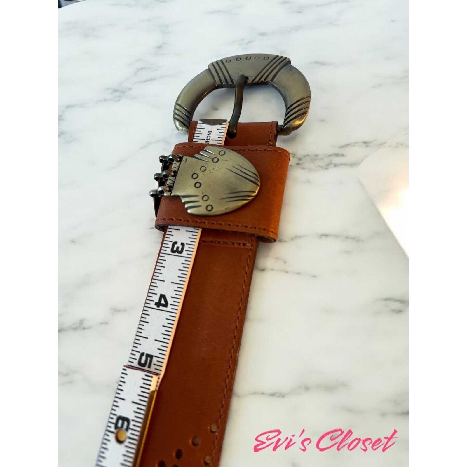 UNIQUE WOMEN’S VINTAGE PERFORATED DESIGN LEATHER BELT SIZE 32″ Check Description