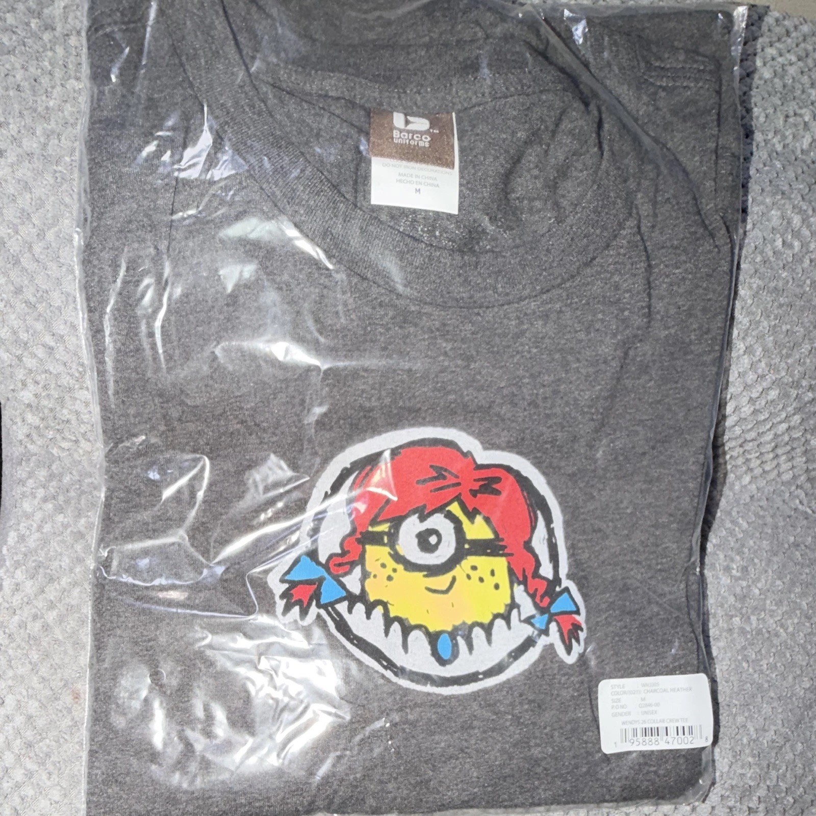 WENDYS MINIONS COLLAB Gray M AND S Graphic Tee Cotton Knit Crew Short Sleeve