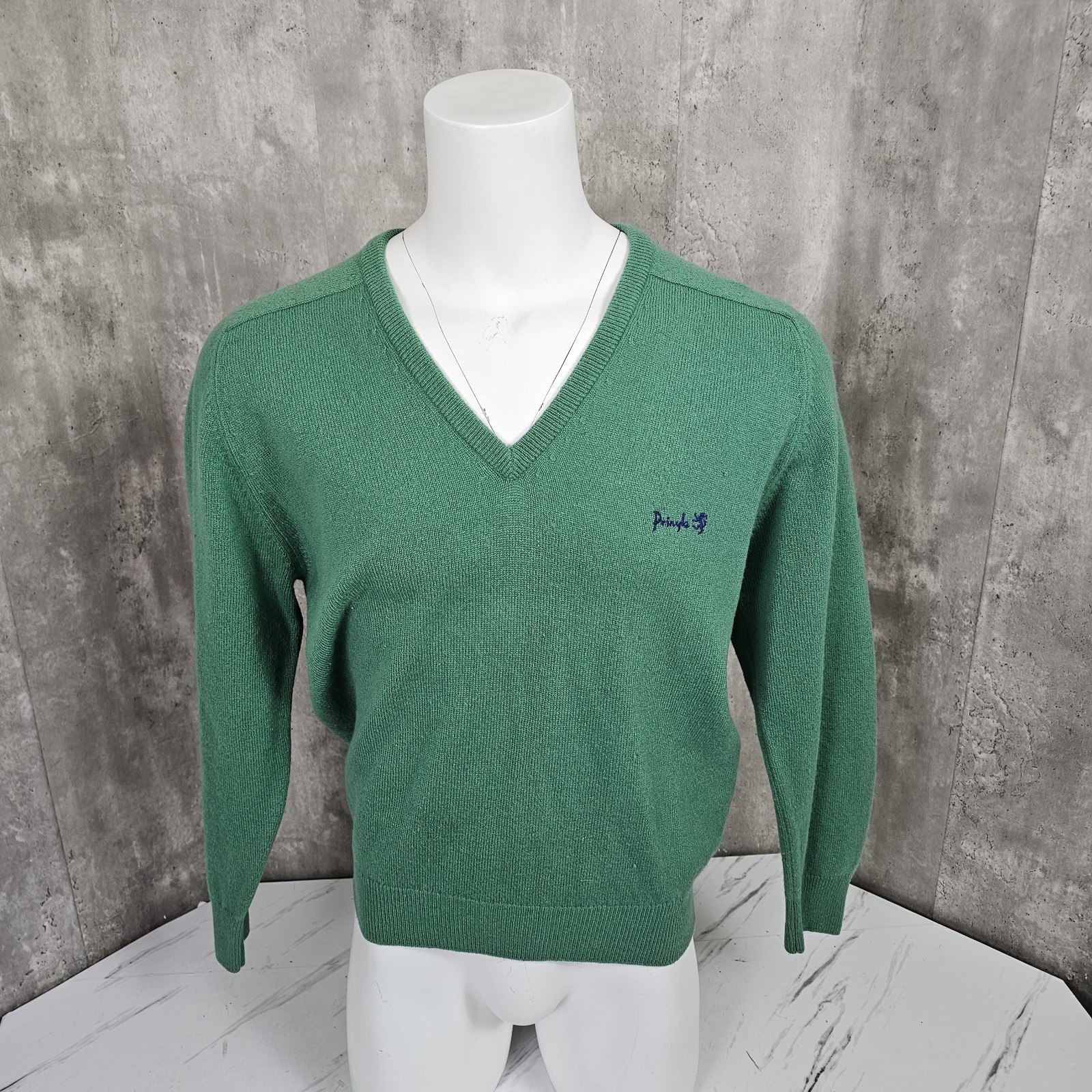 Vintage Pringle Sports Wool VNeck Pullover Sweater Green Jumper 42″/107 cm