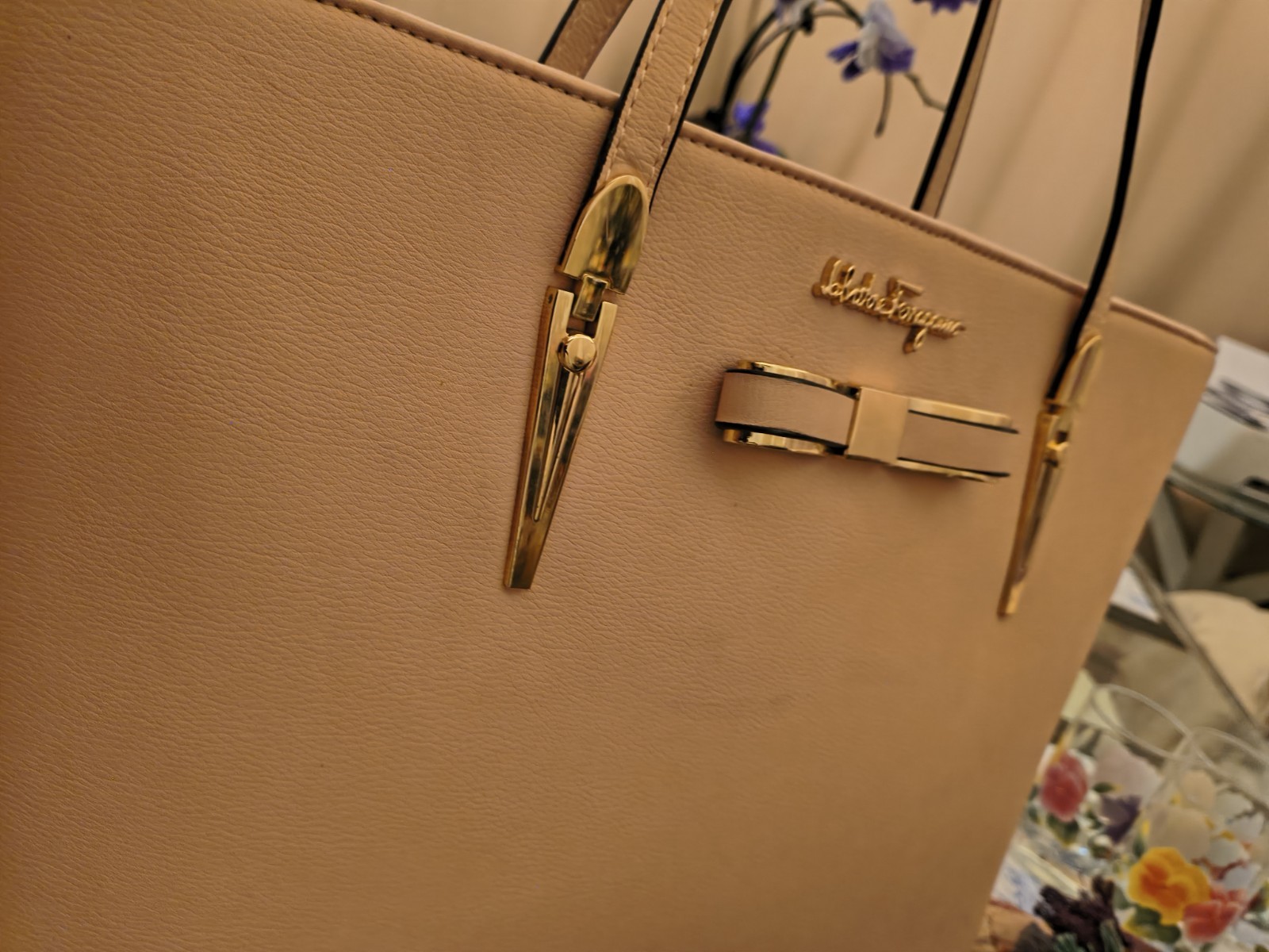Salvatore Ferragamo Baby pink Monogram Tote Bow Gold Hardware Strap effect