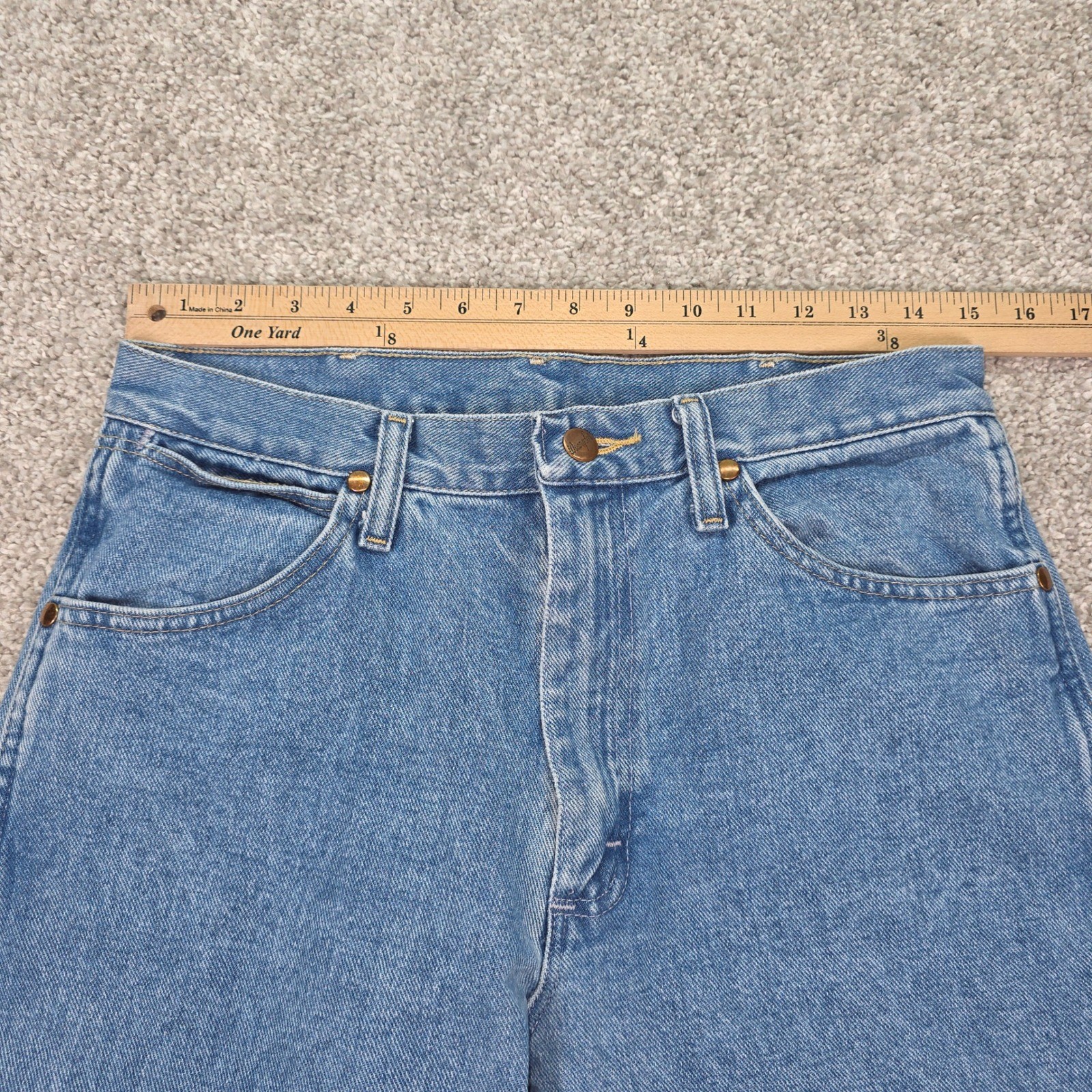 Wrangler Cowboy Cut Regular Fit Jeans Mens 30×32 Medium Wash Blue Denim 936WZA