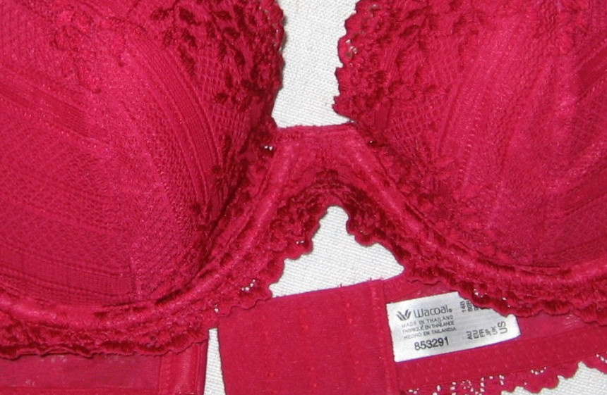 NEW 36B WACOAL PLUNGE RED EMBRACE LINED LACE UNDERWIRE BRA 853291 +