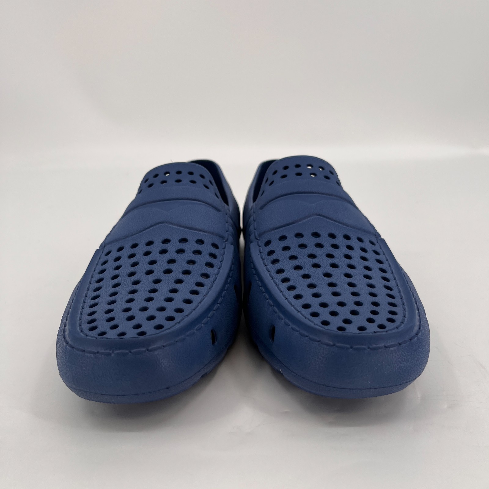 Club Room Men’s Atlas Perforated Driver Size 10 in Navy Summer Vacation Travel