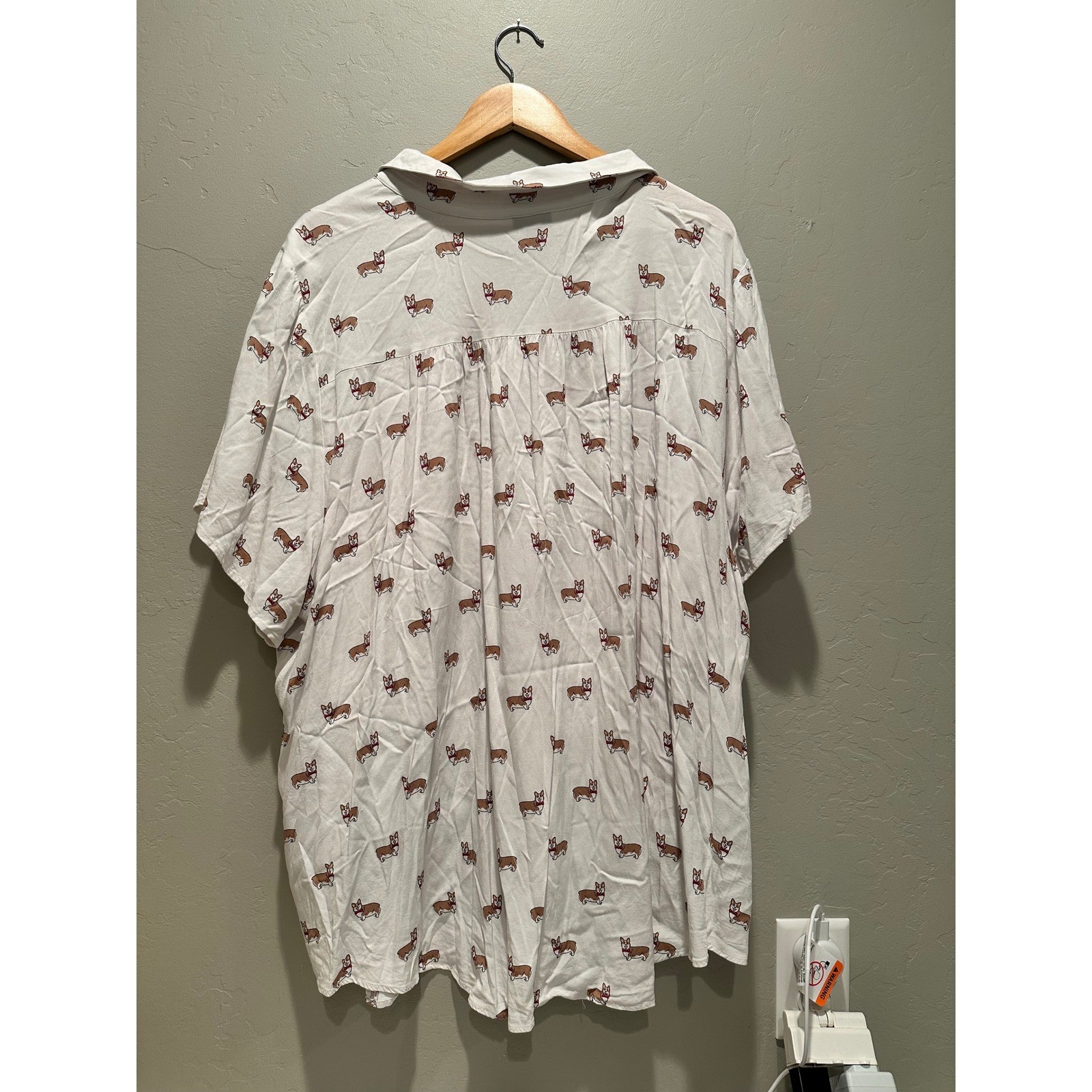 Torrid White Challis Corgi Button Up Blouse Top Shirt Short Sleeve Size 5X