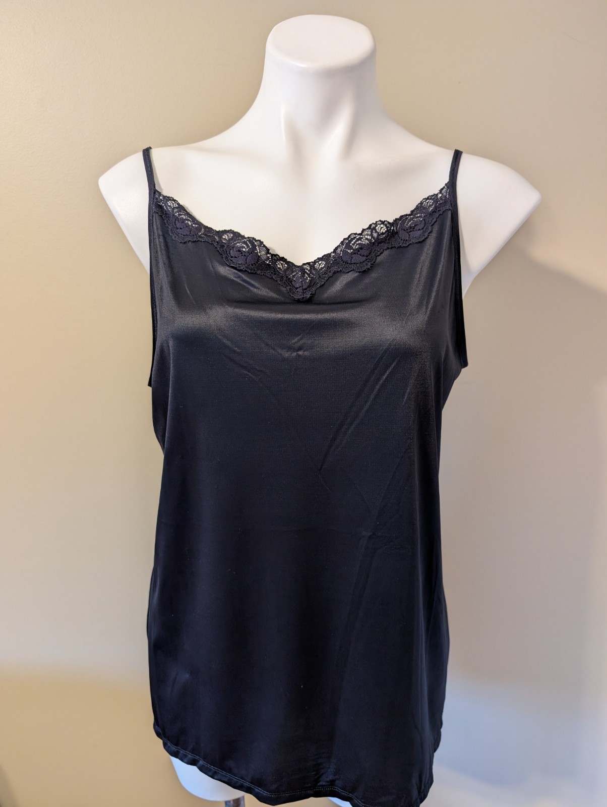 VANITY FAIR Radiant Collection Black Lace Trim Camisole Size 4XL NWOT