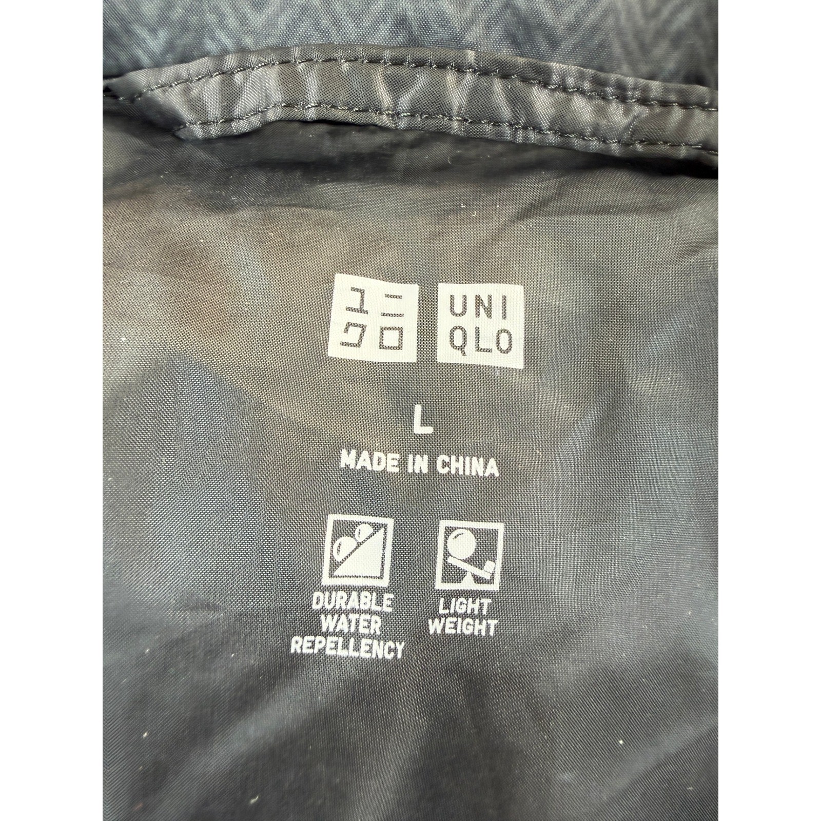 Uniqlo Puffer Vest Mens Large Gray Herringbone Plaid Ultra Light Down Sleeveless