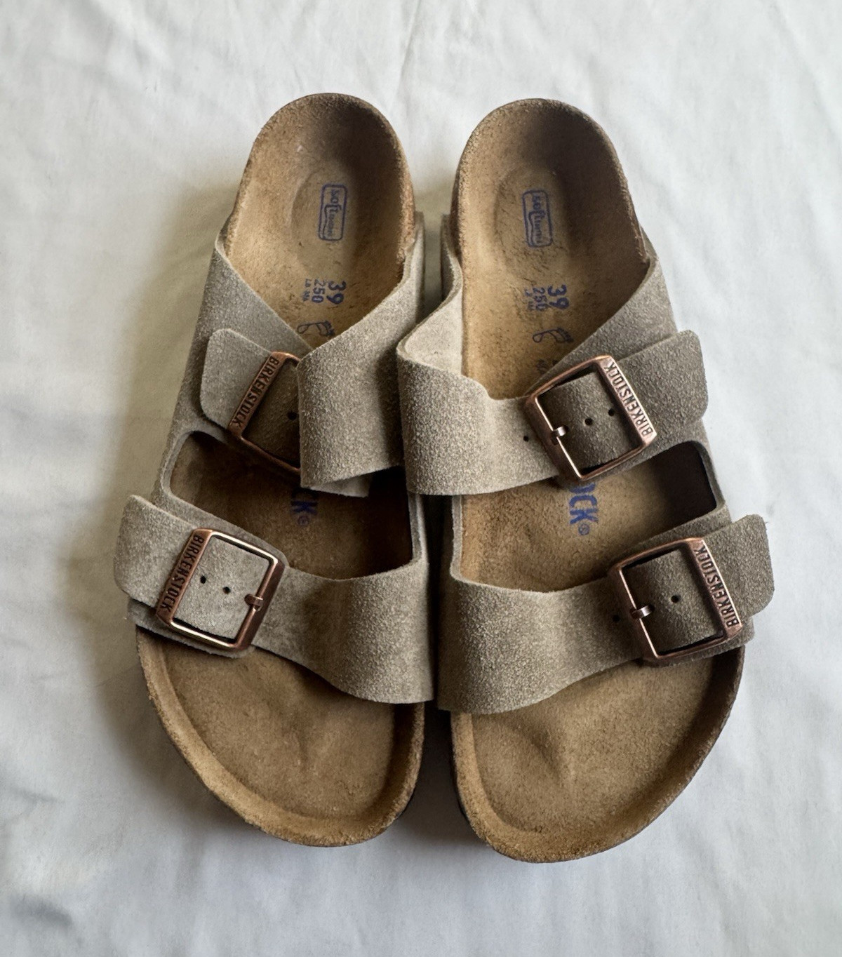 Birkenstock Arizona Suede Slide Sandals Soft Footbed Buckle Beige EU 39