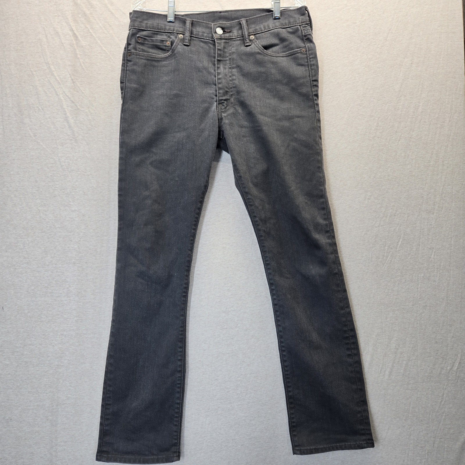 Levi’s 513 33×32 Slim Fit Straight Leg Black Denim Jeans Men’s 5-Pocket Design