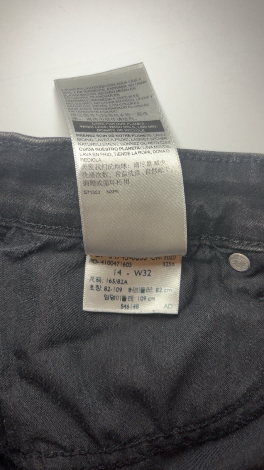 Signature by Levi Strauss Women’s Black Denim Shorts 14 High Rise 32W 5-Pocket