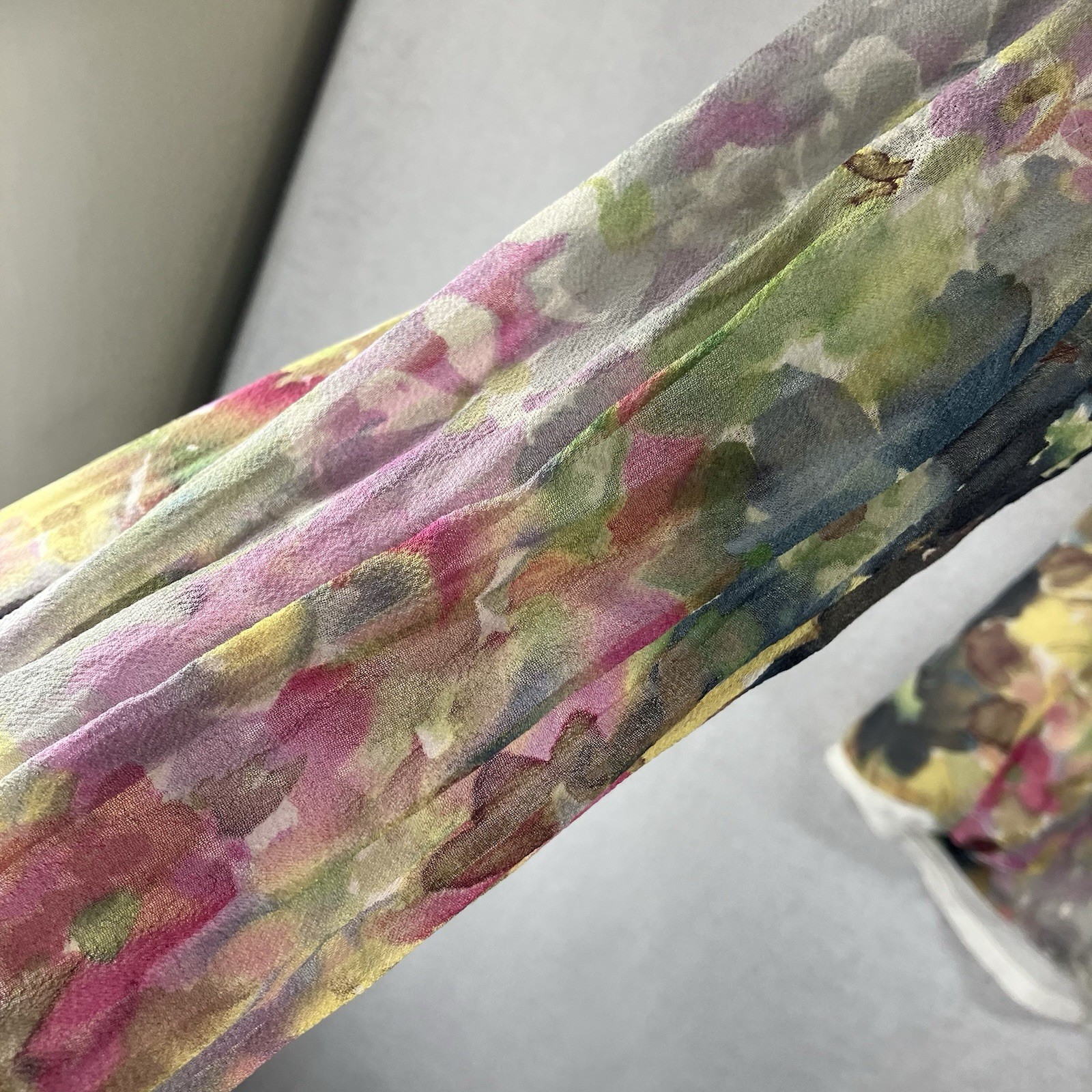 Women’s All Silk Blouse Sz 16 Multicolor Watercolor Floral Abstract Button Down