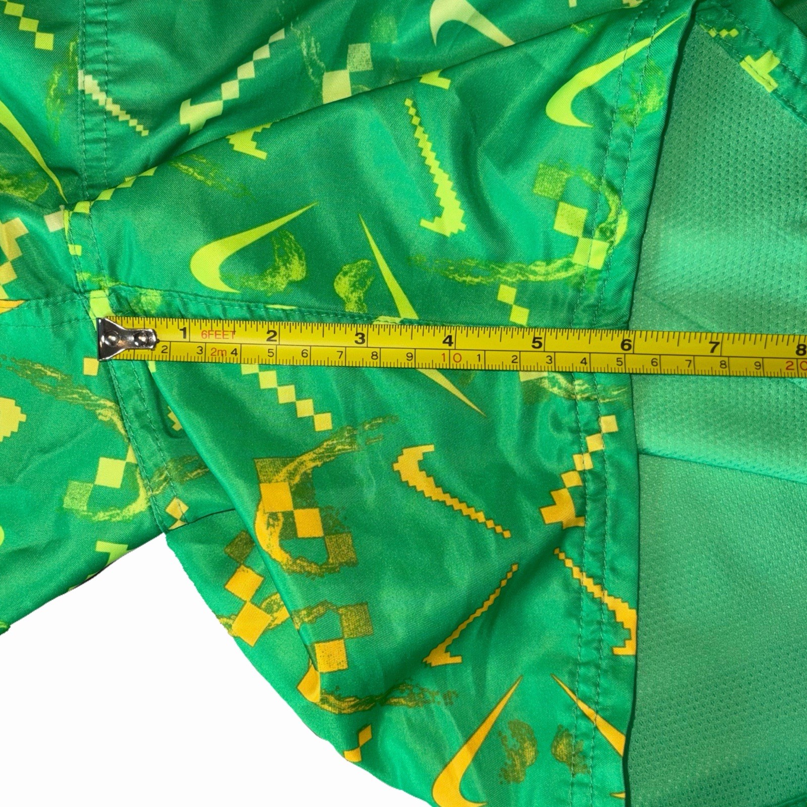 Nike Mens XL Swim Trunks Green Electric Yellow Digi Swoosh Ombre 6” Lined