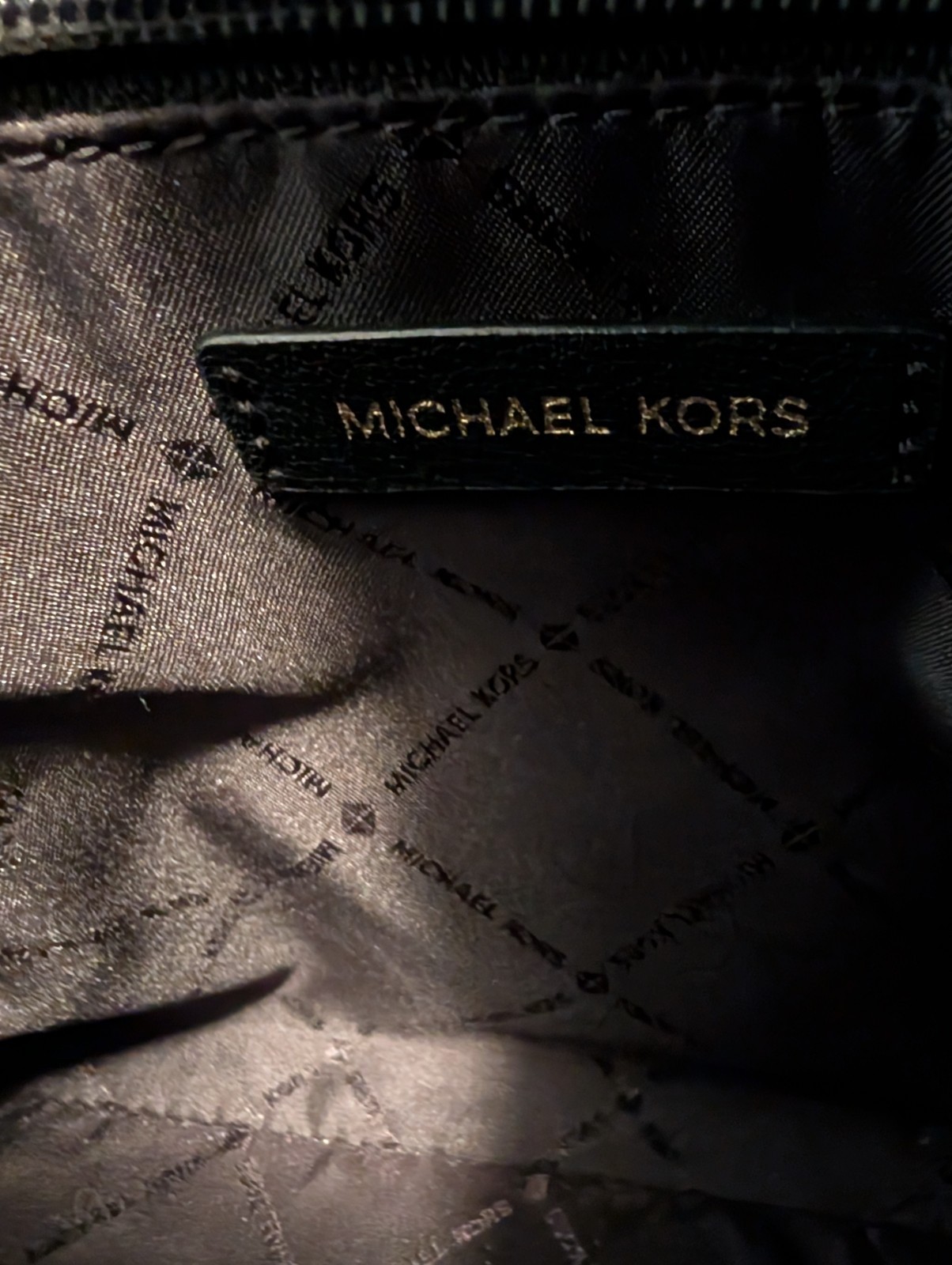 Michael Kors Black Satchel Top Handle Bag Zip Closure Inner Pockets Gold