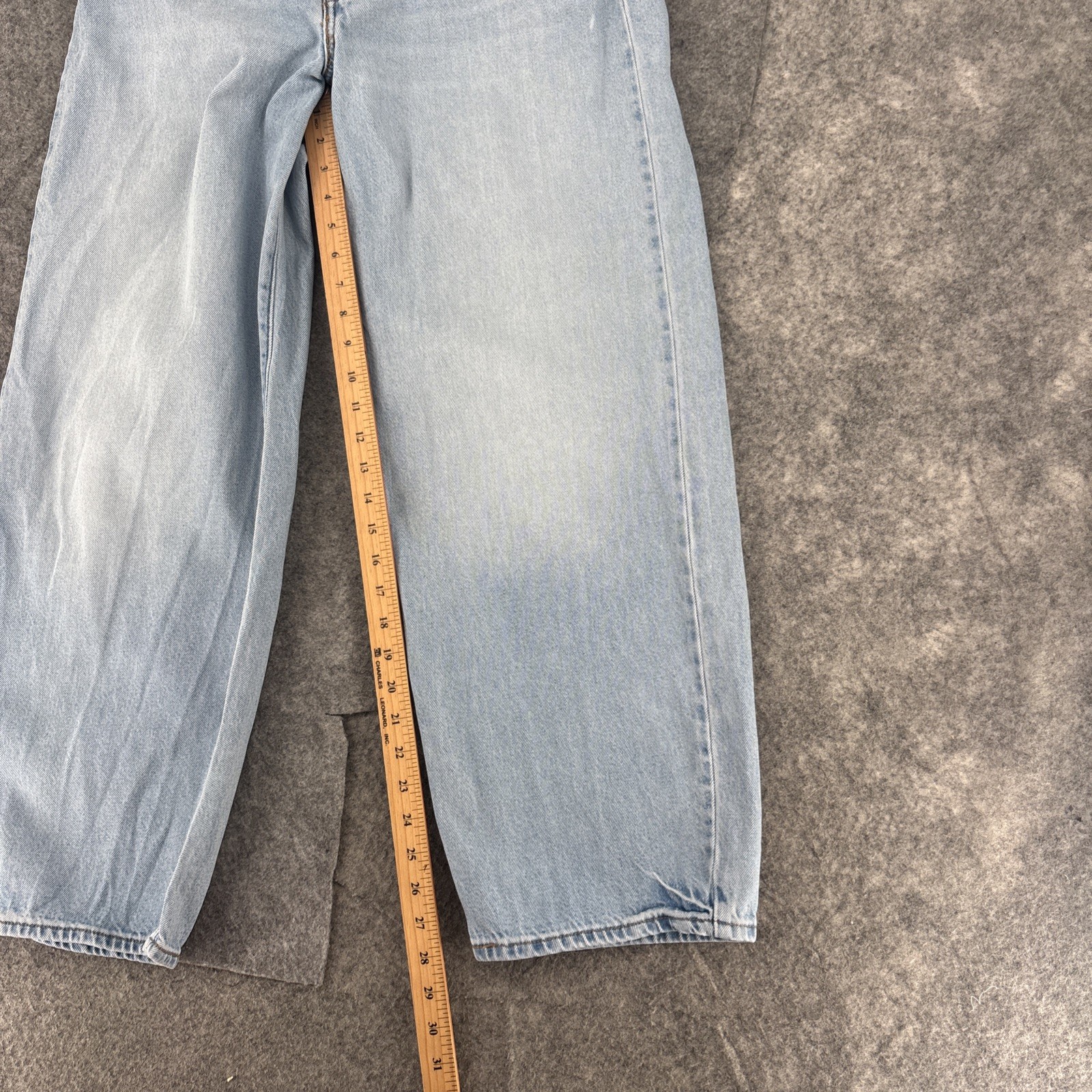 Levi’s Jeans Womens 31 Dad Baggy Mid Rise Light Blue Wide Leg Big E Remake 32×28