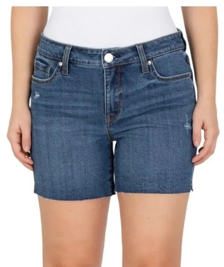 NWT Seven7 Women’s Denim Frayed Hem Slim Fit Weekend Short Wildfire Size 10