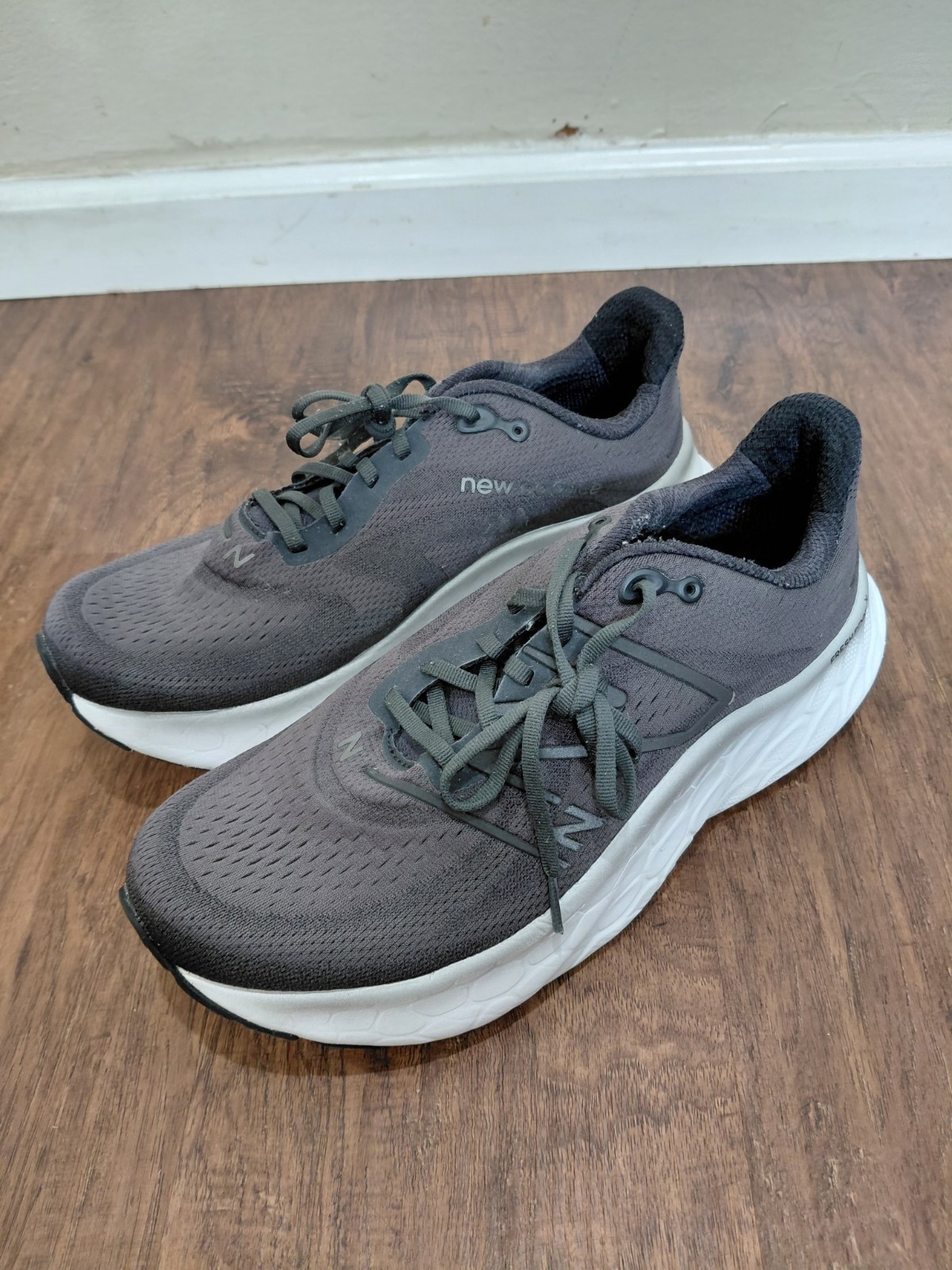 Size 11 4E – New Balance Fresh Foam X More v4 Gray Phantom Sneakers Shoes