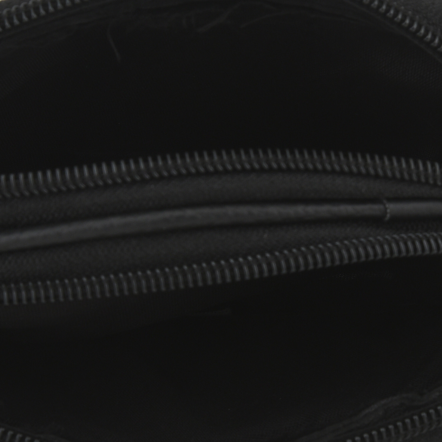 Belt Pouch With 3 Zipper pockets Genuine Leather – Can hold cards, money & more