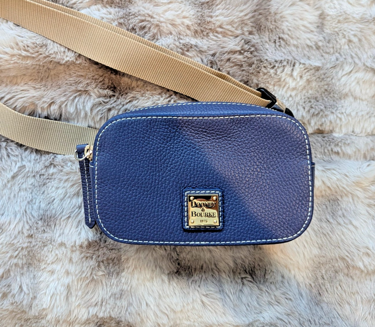 New wTag Dooney & Bourke Lucca Italian Pebble-grain Marine Blue Leather Belt Bag