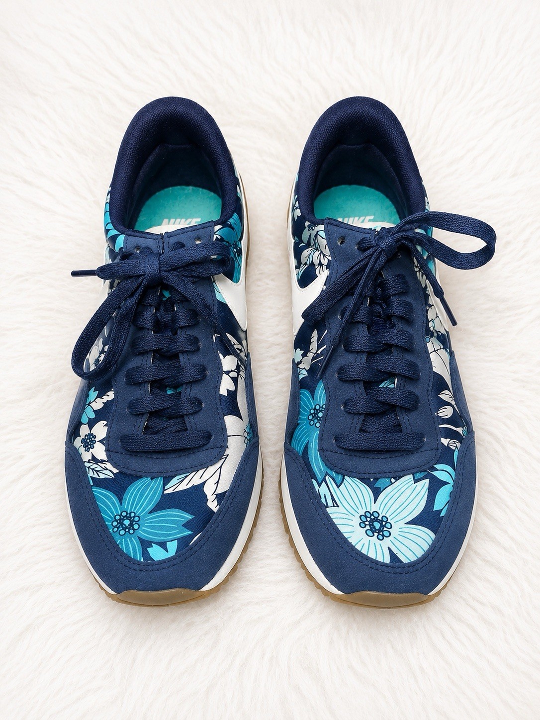 Nike MD Runner 2 Blue Floral Print Sneakers Women’s Size 8.5 Retro Casual