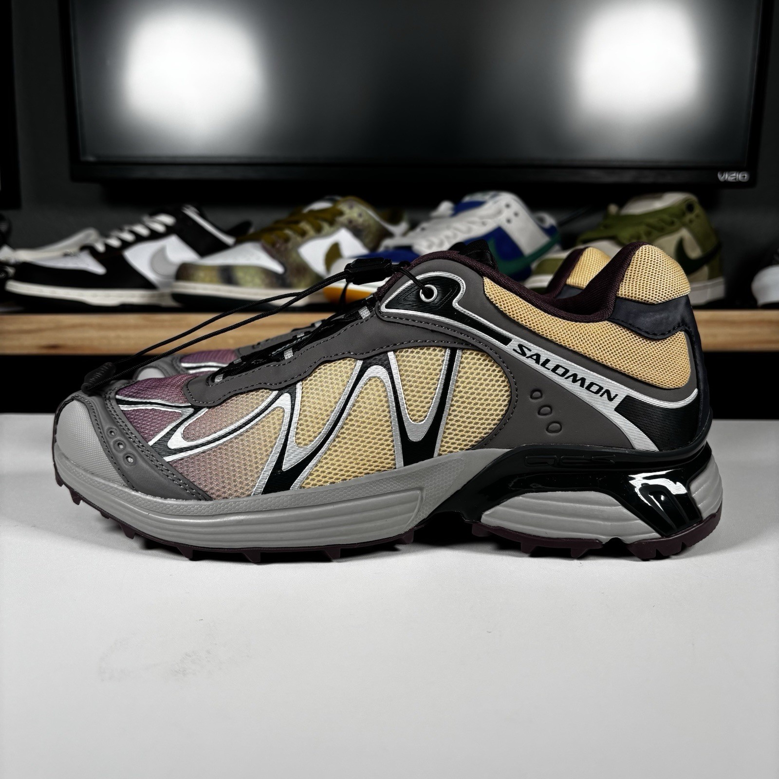 Sz 9 Salomon XT-Whisper Dark Gull Gray Sahara Sun Huckleberry *SAMPLE*