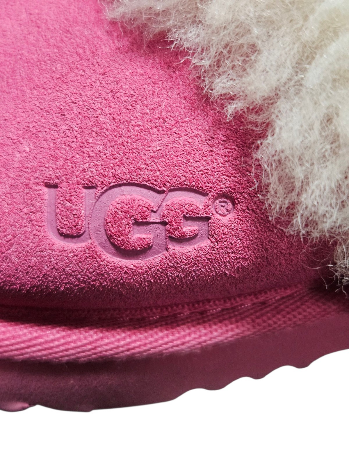 Ugg Slip On Girls Missing Tag size 13 (19cm) Pink See Pictures For Details