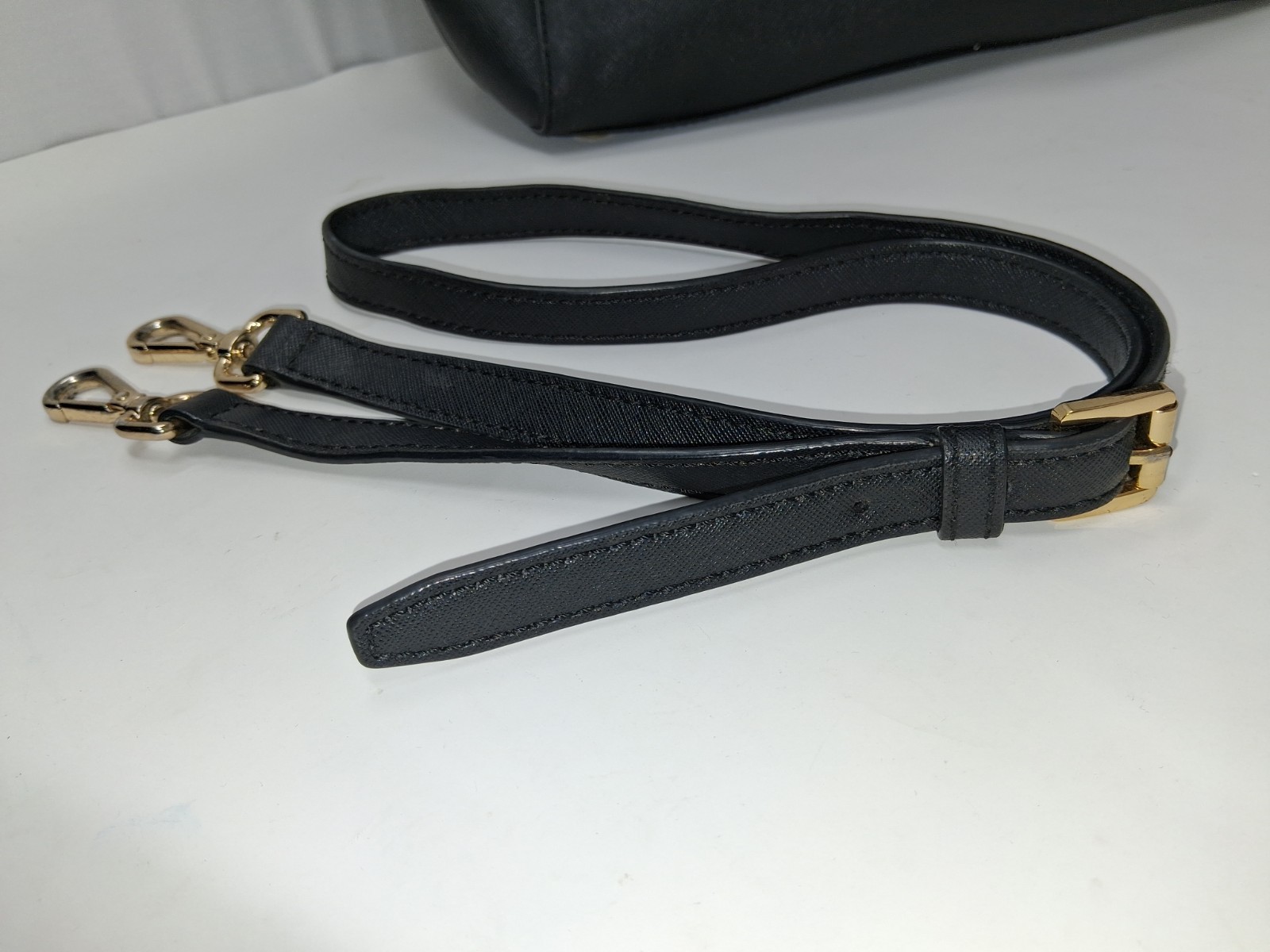 Authentic Michael Kors Savannah Medium Satchel – Black Saffiano Leather