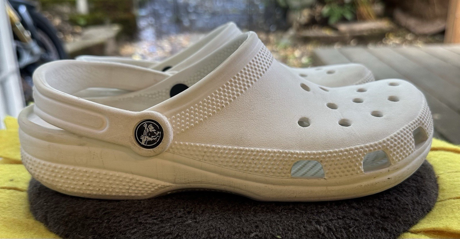 Crocs Classic White Clog Sandals Men’s US 7 Slip-On Straps MPN 10001