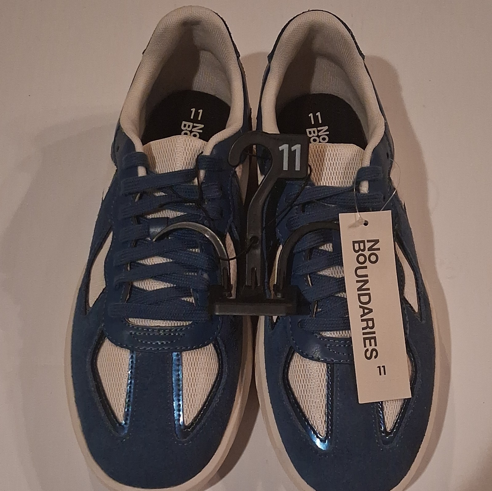 No Boundaries new Size 11 Blue Leather And White Mesh Sneakers