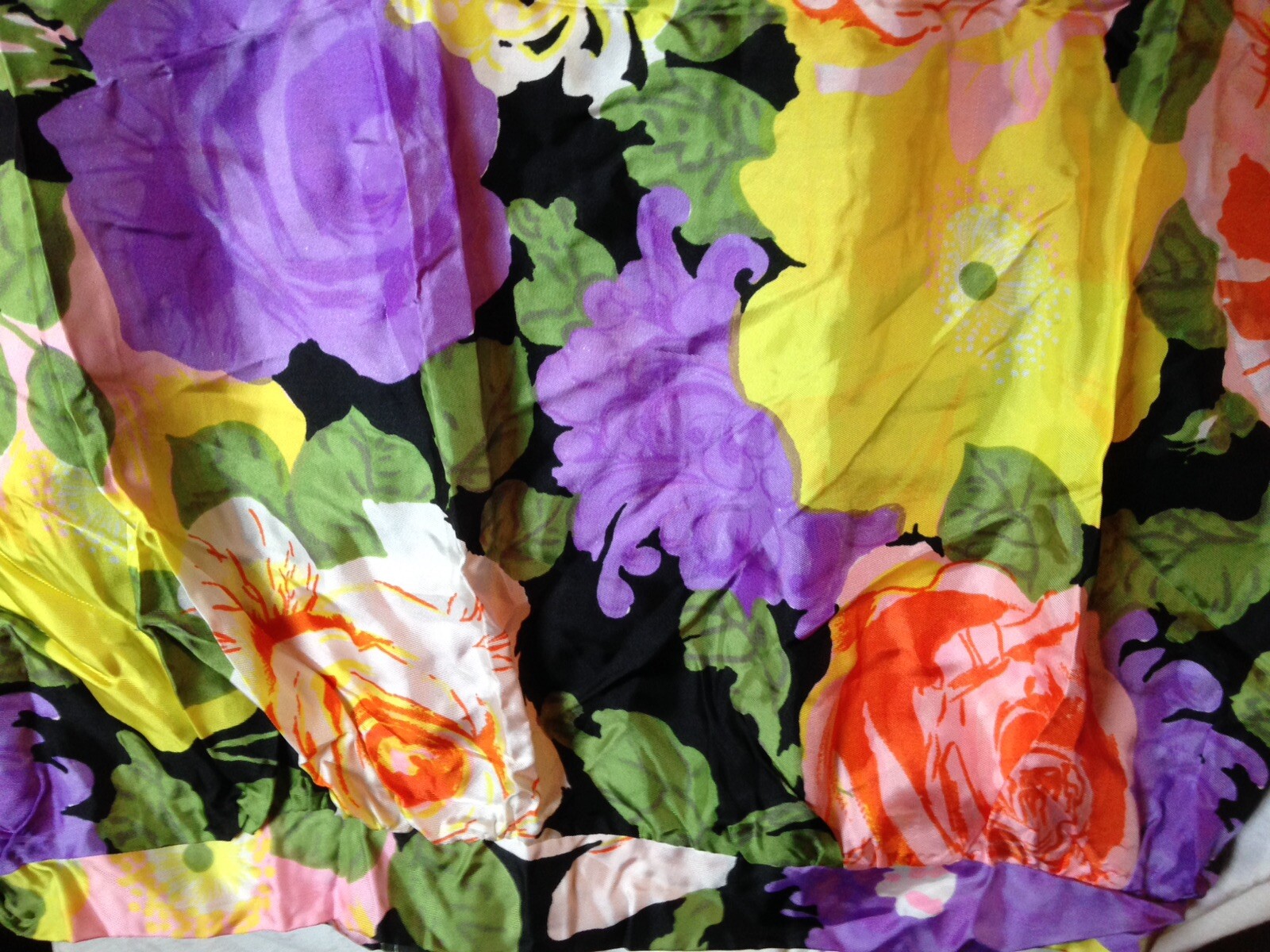 VTG Size 20 Skirt Relaxed Fit Maxi Spring Summer Fall Any Season Very colorful.
