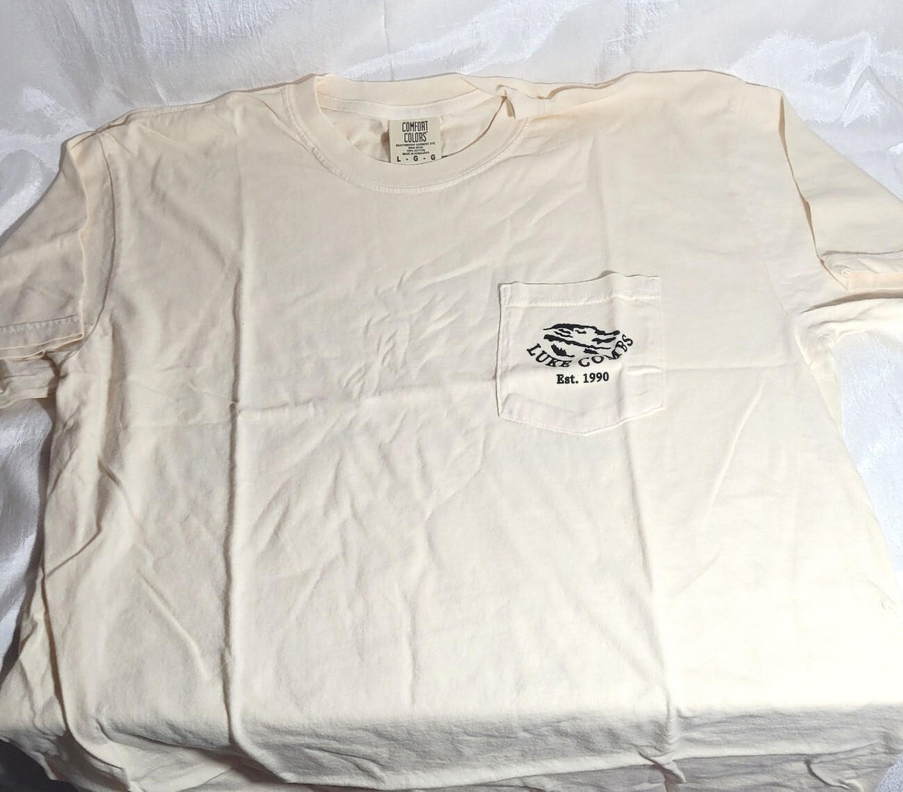 Luke Combs Growing Up & Getting Old Cotton Ring Spun T-Shirt – Ivory – L or XL