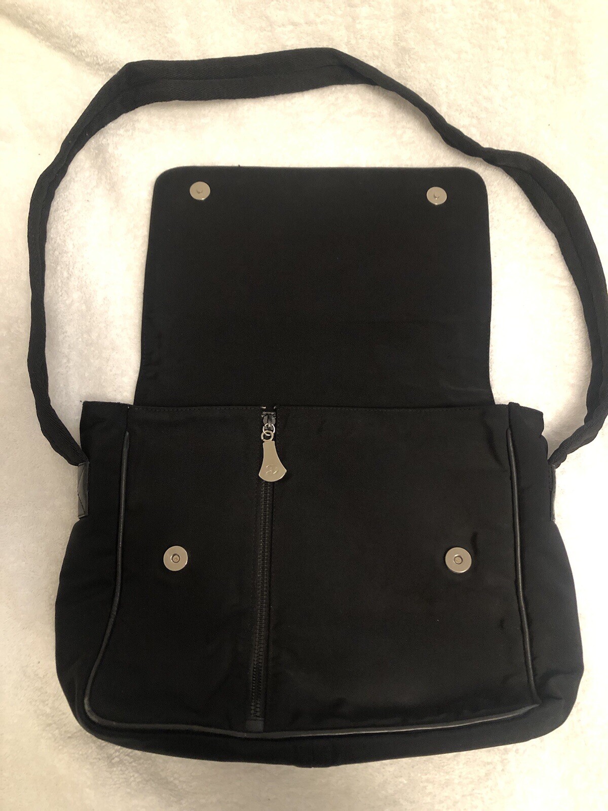 Unisex Messenger Bag Structured Sleek Onyx Vegan Leather Multi-Pocket Satchel