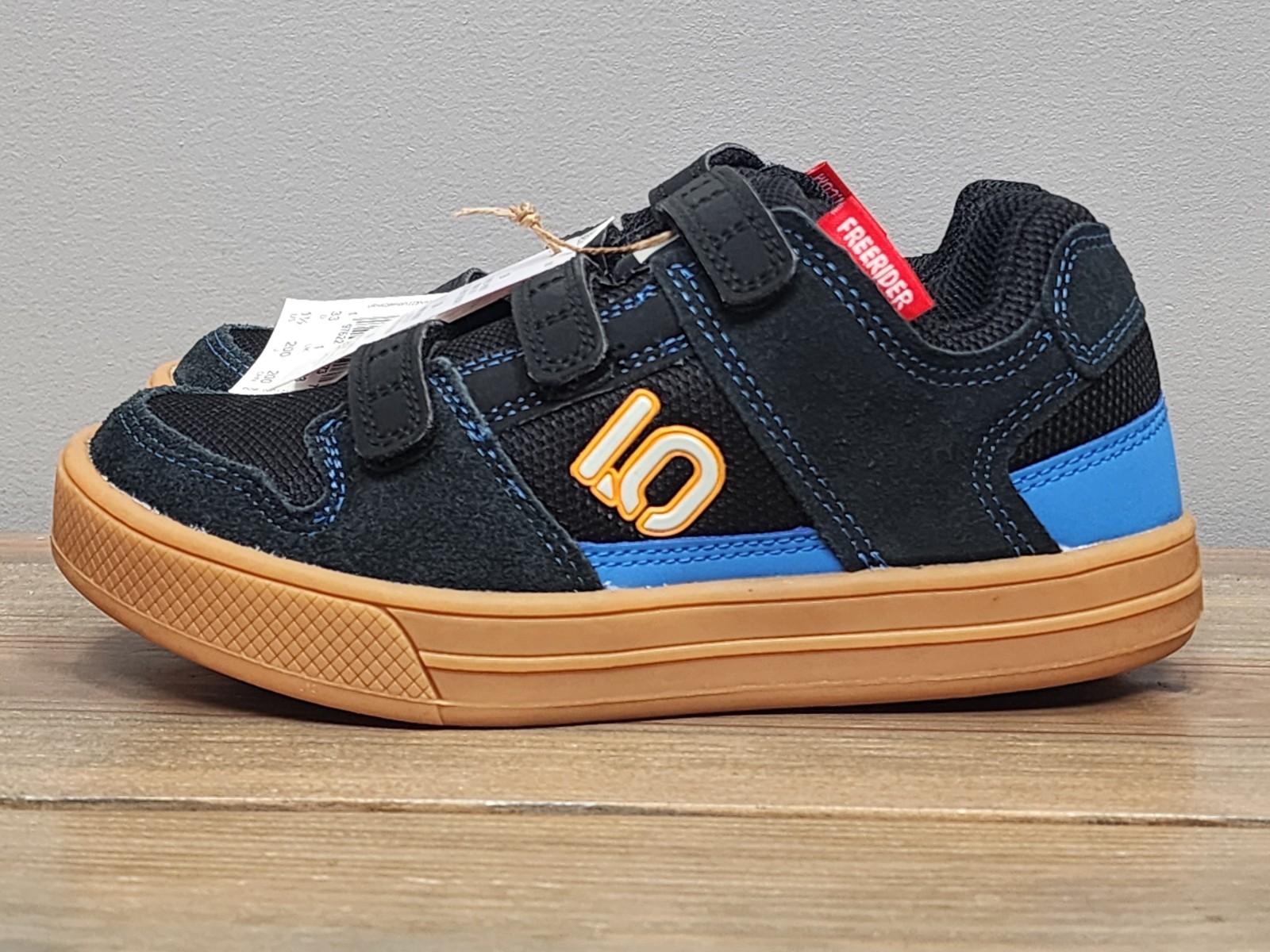 Five Ten Freerider VCS Flat Shoes Pure Orange/Pure Orange/Blue 1.5 JR9086