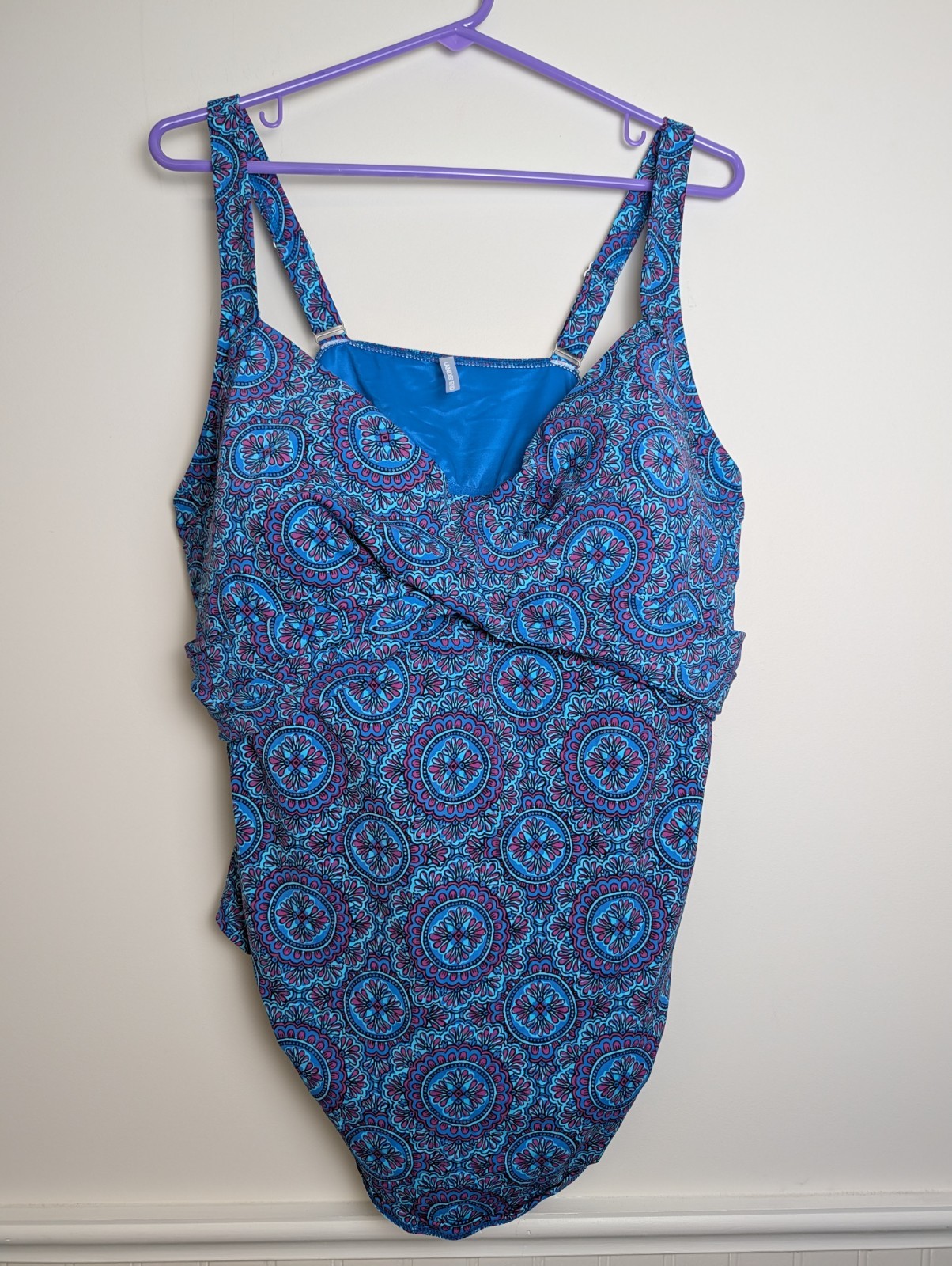 Lands End Tankini Top Swimsuit Top Swimwear Adjustable Straps Built in Bra 22W