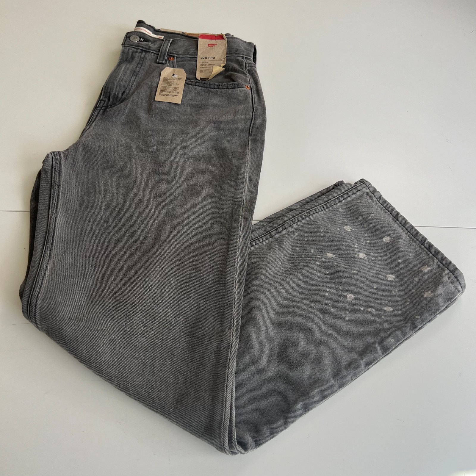 Levi’s Women’s Low Pro Straight Leg Zip Fly Mid Rise Jeans Gray Size 30 NWT