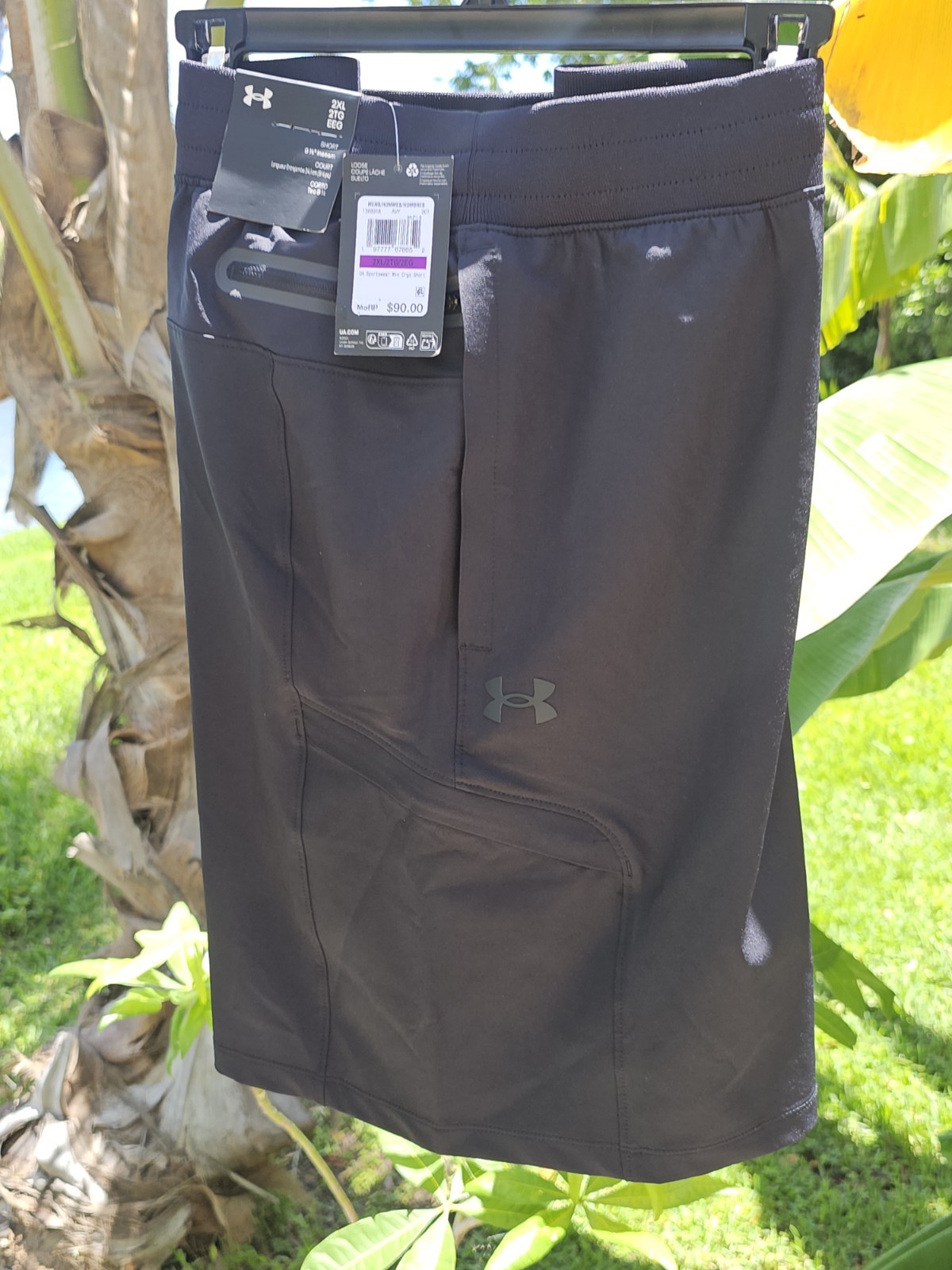 Men’s Size 2XLUnder Armour Sportswear Men’s Woven Cargo Shorts 1388018 001 Black