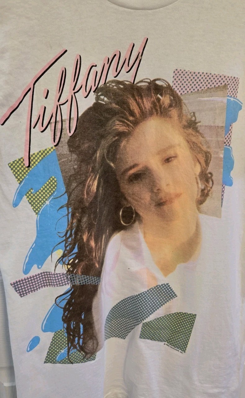 1989 Tiffany Pop Star Tour Shirt Screen Stars Headliner 80s Music Vintage Tee ✨️