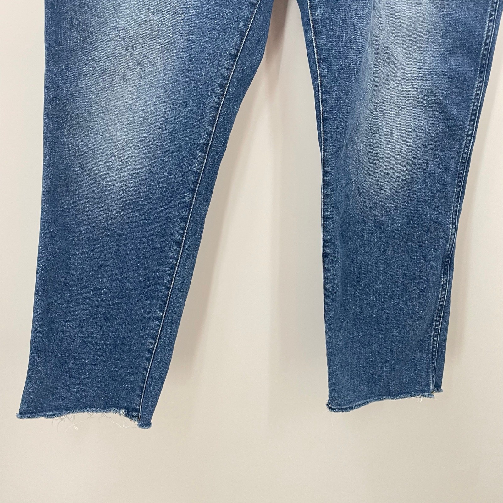J. Crew 32 / 14 9″ Vintage Slim Straight Jeans Gemma Wash BF521 read description