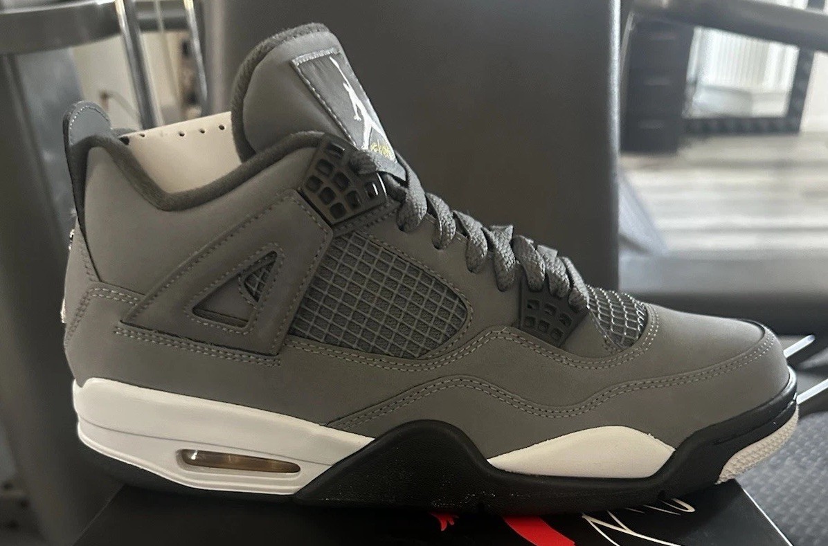Jordan 4 Retro ‘Cool Grey’ 2019 Men’s 10.5 DEADSTOCK – Never Worn