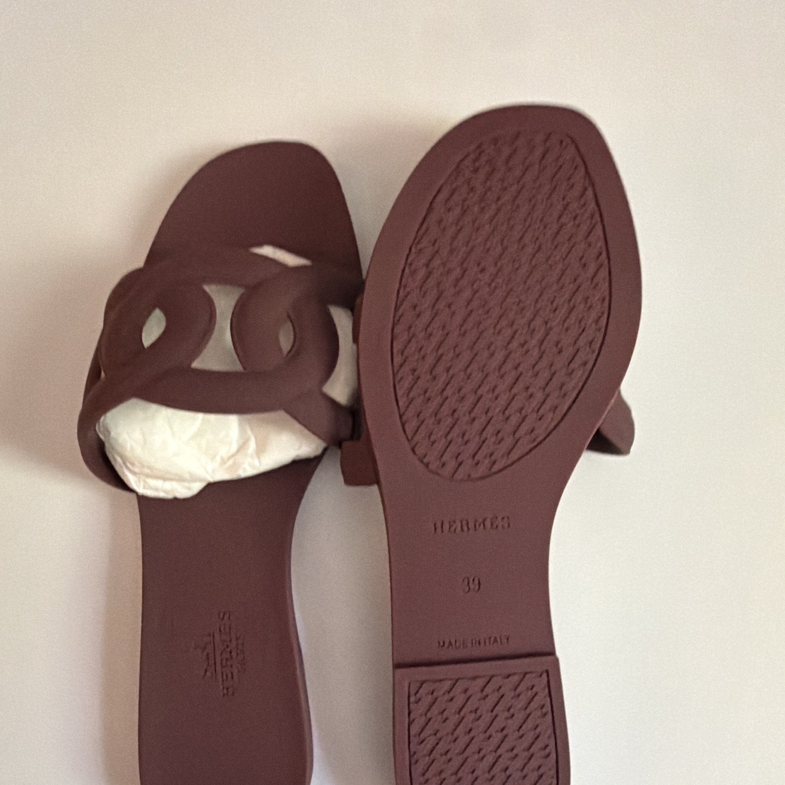 Hermès Burgundy Logo Slide Sandals Women’s Solid Rubber EU 39