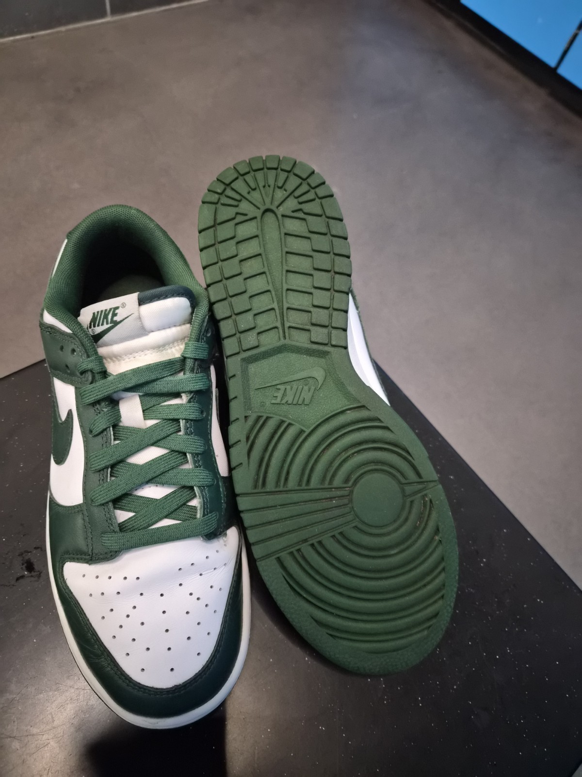 Nike Dunk Low Michigan State Team Green DD1391-101 Size 8 With Box near DS