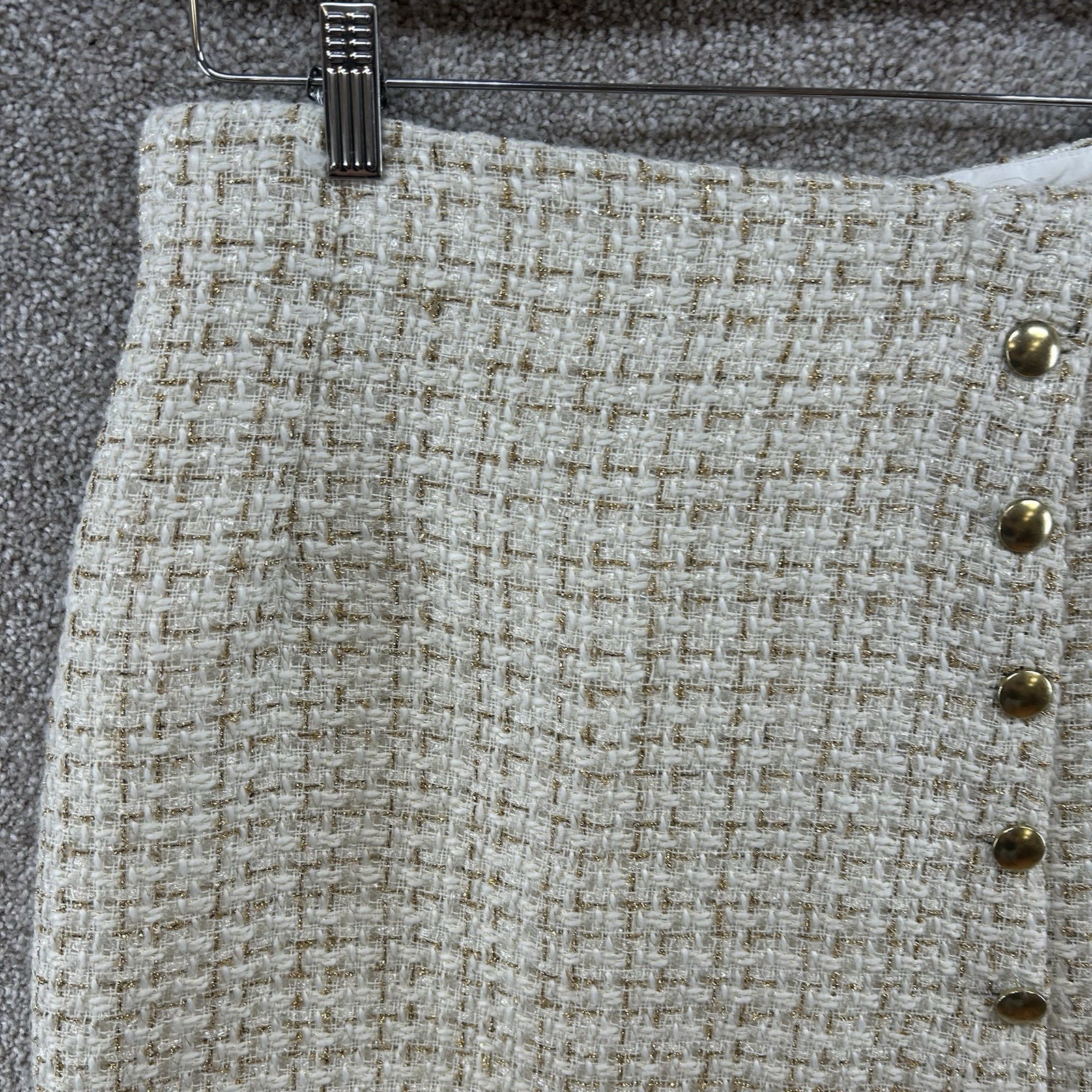 Forever 21 Women’s Skirt Size 28 Beige Button Accent Zip Closure