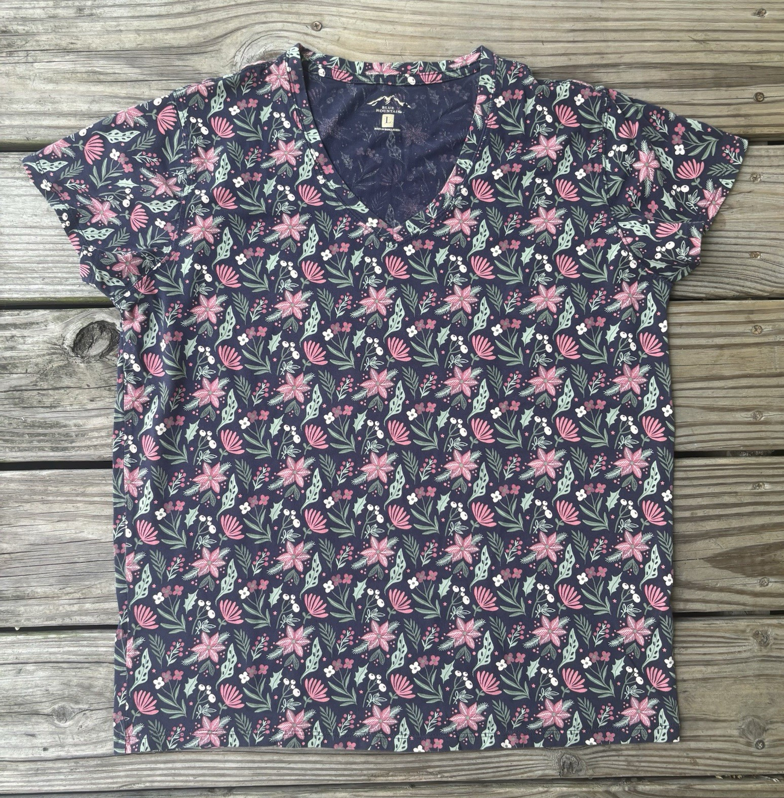 Blue Mountain Women’s L Knit Floral V-Neck Short Sleeve Pullover T-Shirt