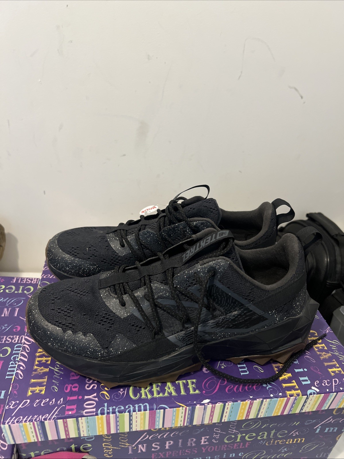 New Balance Tektrel Trail – Black / Phantom / Magnet Men’s US Sz 9.5 2E MTTTRCK1