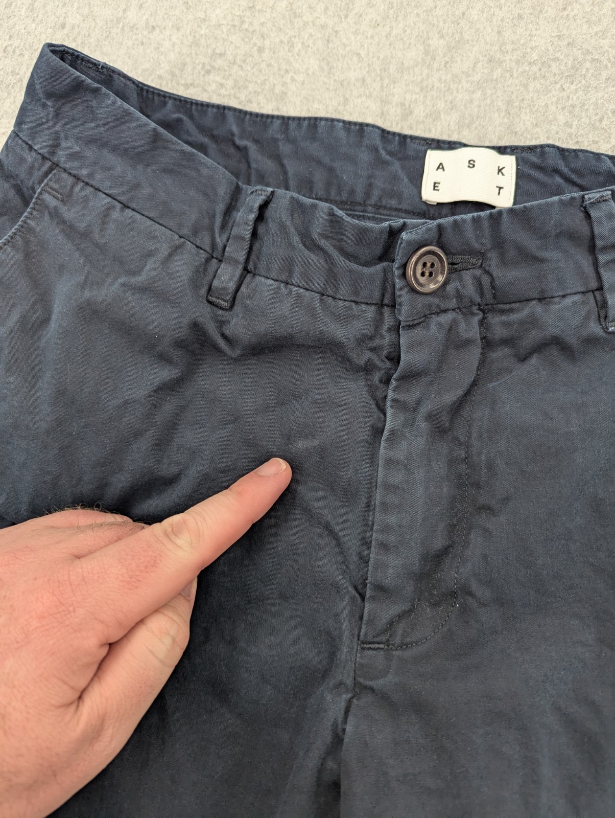 Asket The Shorts Mens 28 Organic Cotton Navy Blue Slim Fit Chino Preppy 8″ *READ