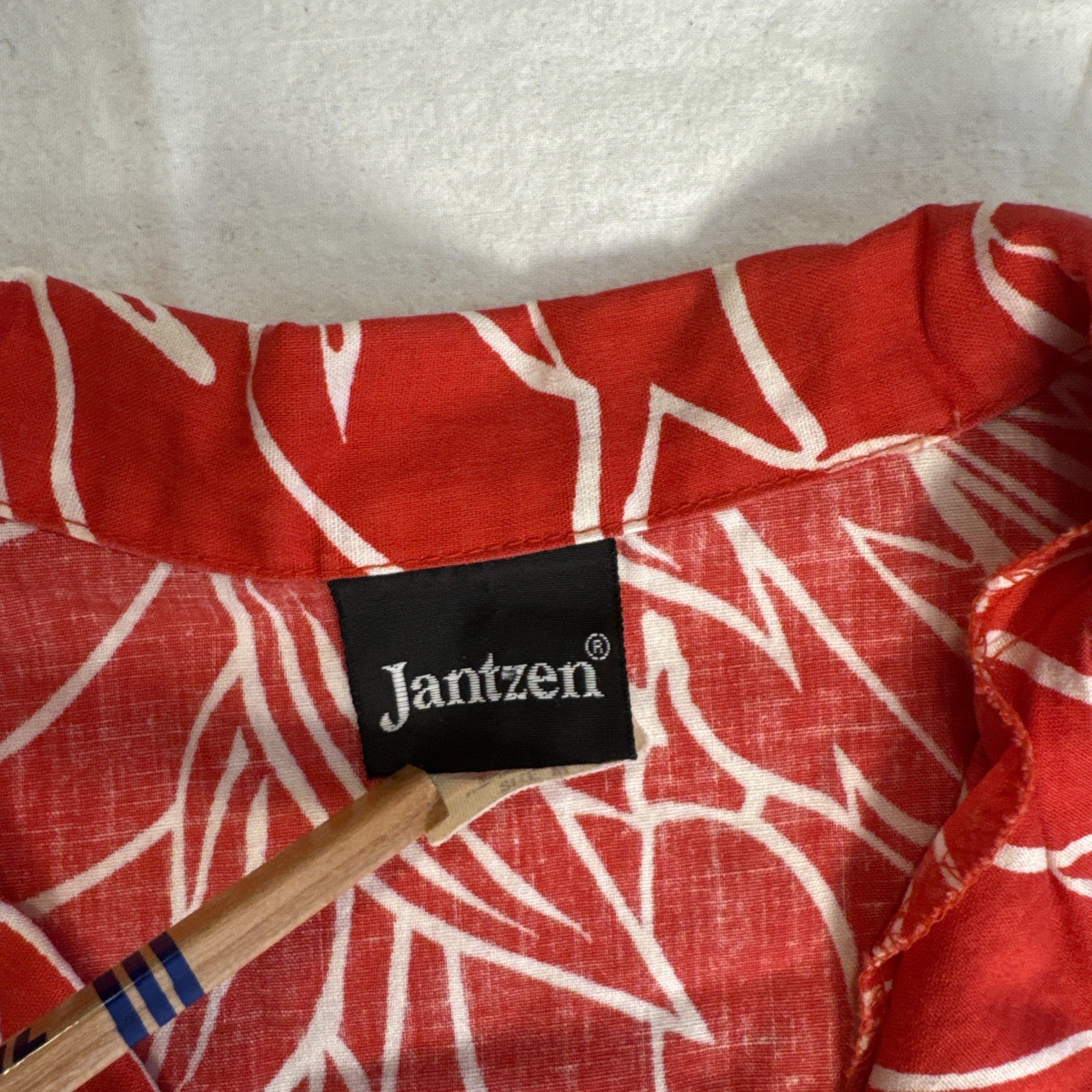 Vintage Jantzen Hawaiian Shirt Men M Medium Red white Floral Aloha Print 70 80
