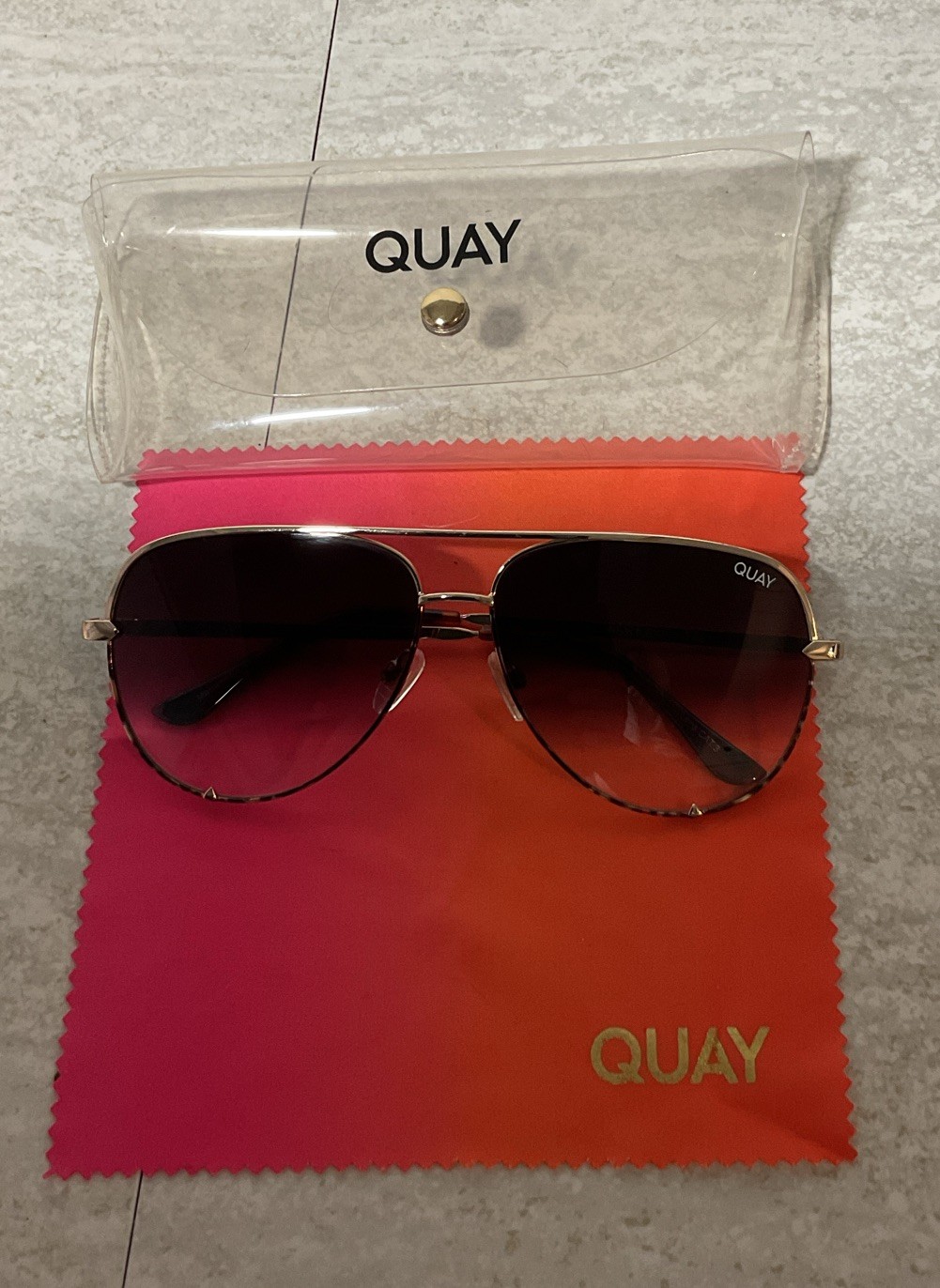 Quay Australia Sunglasses High Key 126 Gold Oversized Aviator W/ Case & Cloth